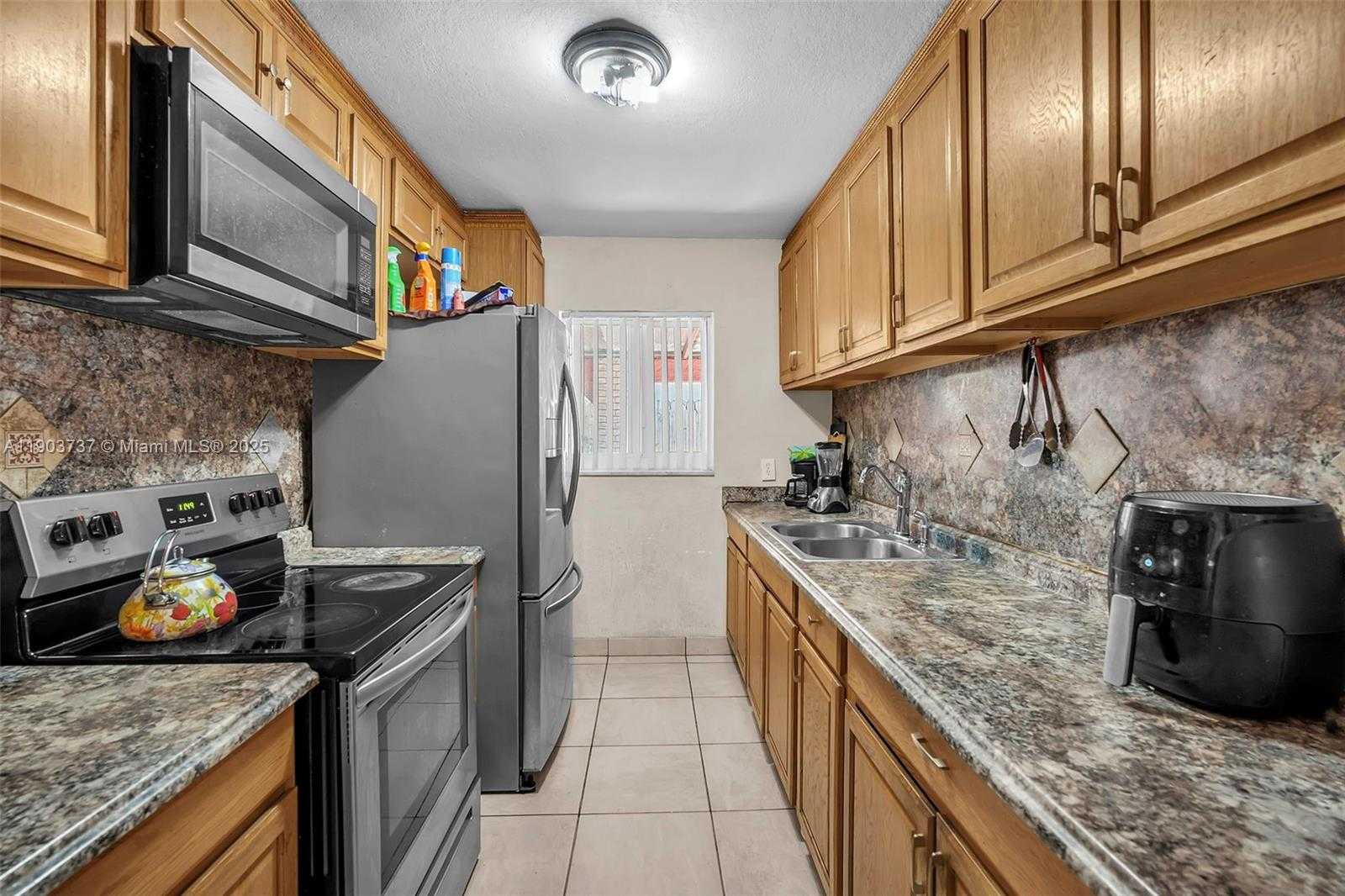 Small Image of Miami Gardens Number 14