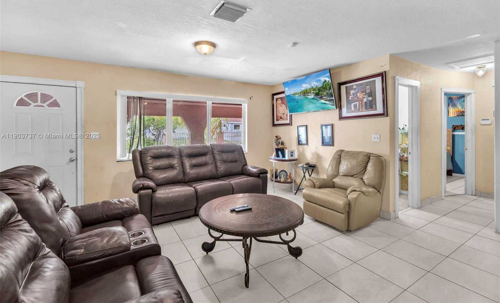 Small Image of Miami Gardens Number 15