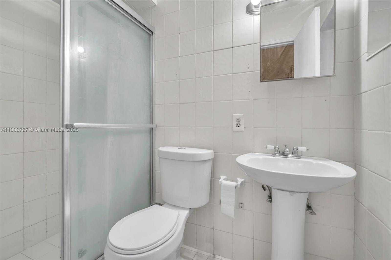 Small Image of Miami Gardens Number 31