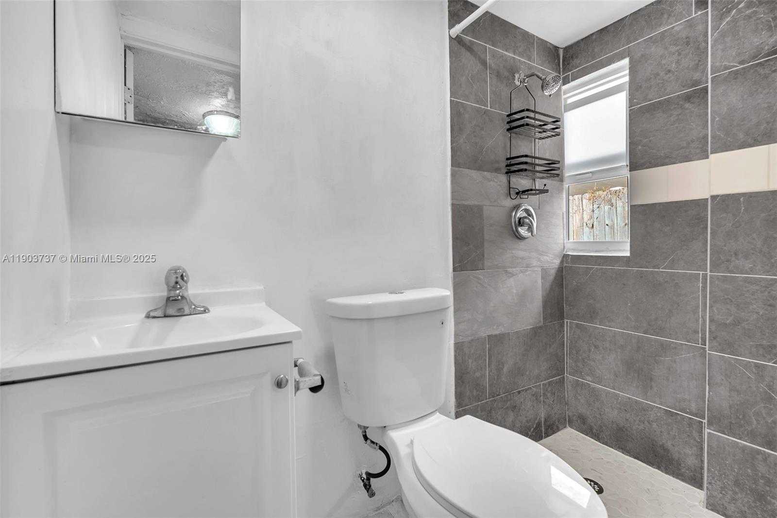 Small Image of Miami Gardens Number 32