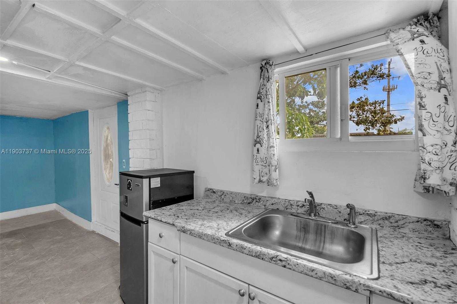 Small Image of Miami Gardens Number 36