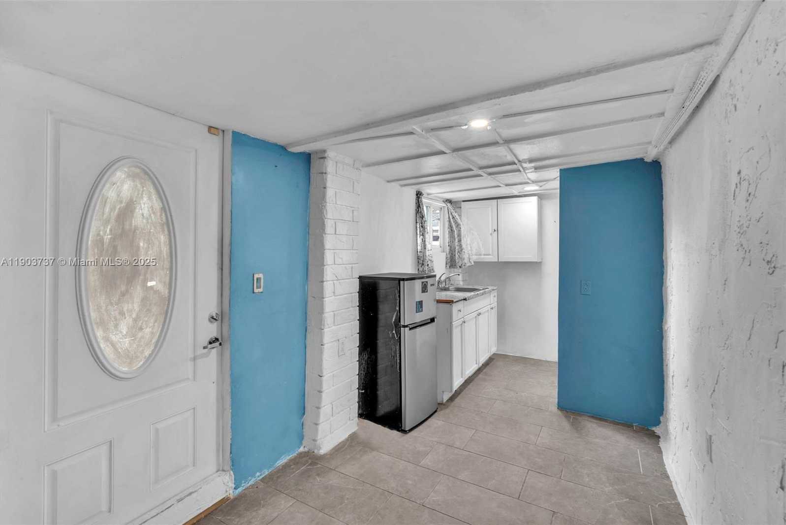 Small Image of Miami Gardens Number 37