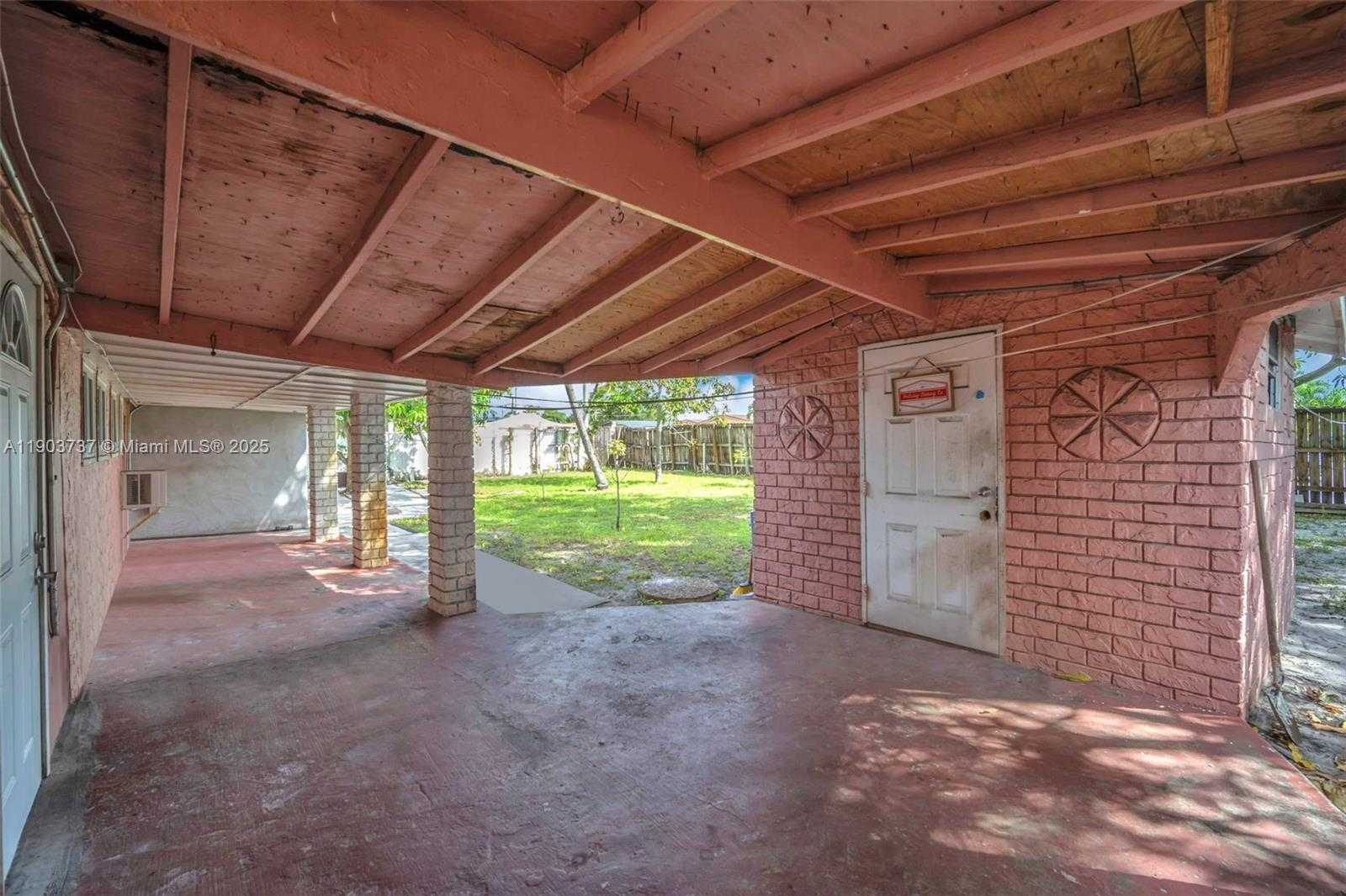 Small Image of Miami Gardens Number 8