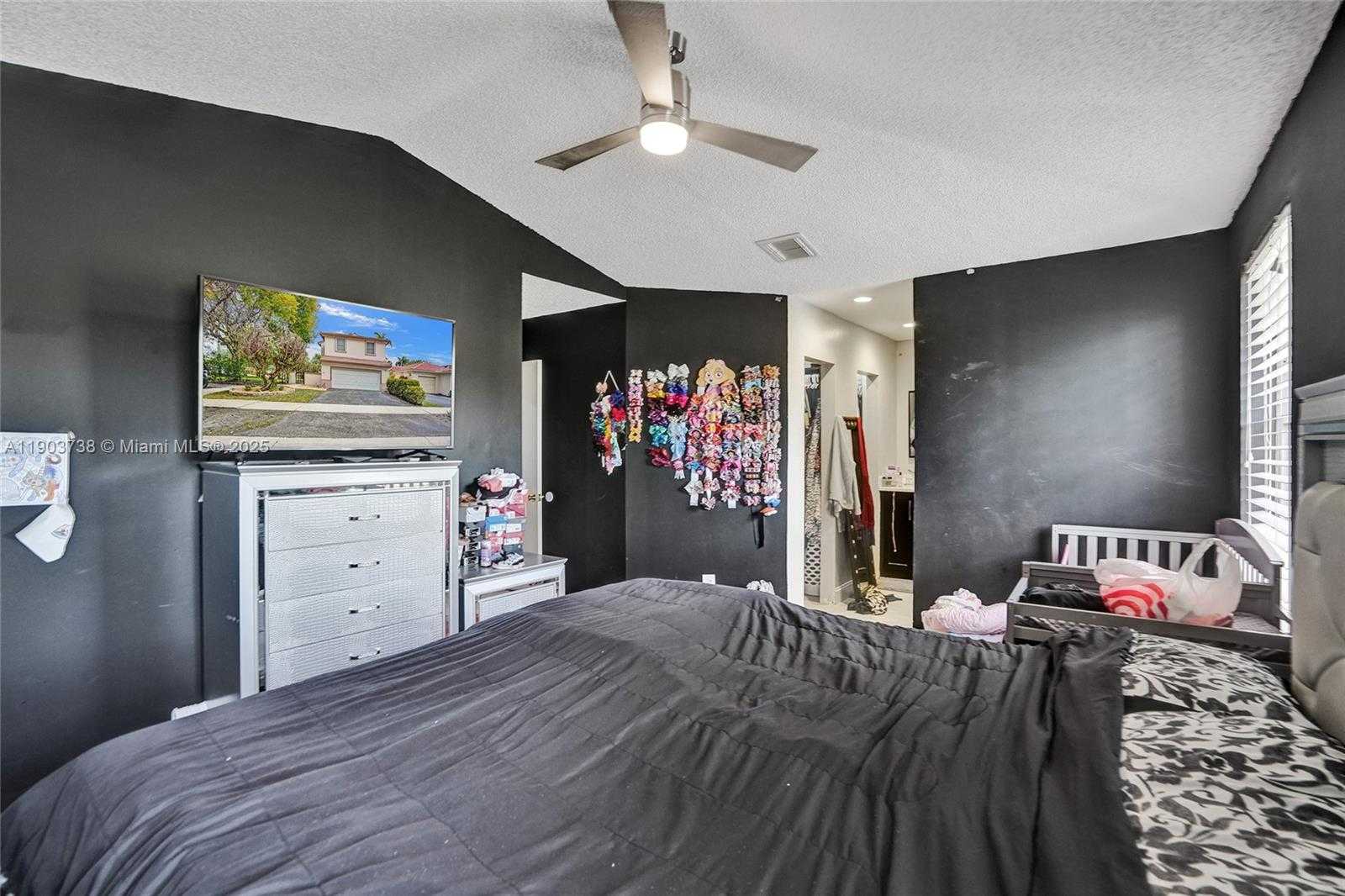 Small Image of 218 NORTH WEST 75TH TER, Plantation Number 14