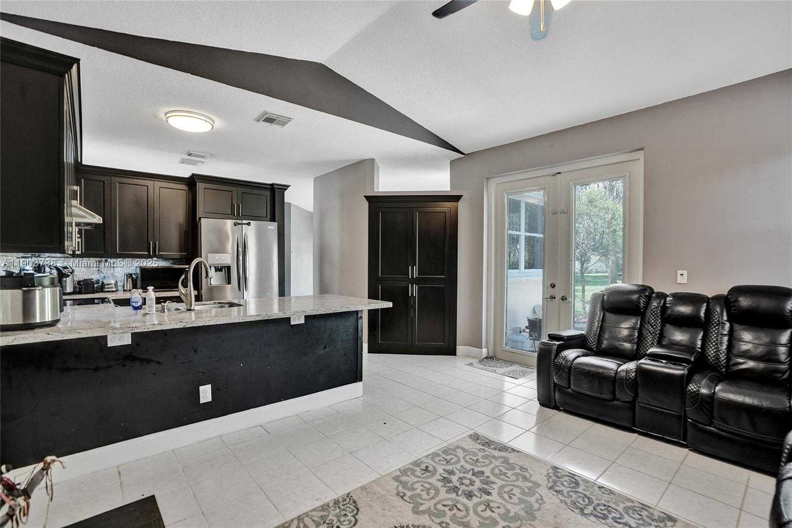 Small Image of 218 NORTH WEST 75TH TER, Plantation Number 8