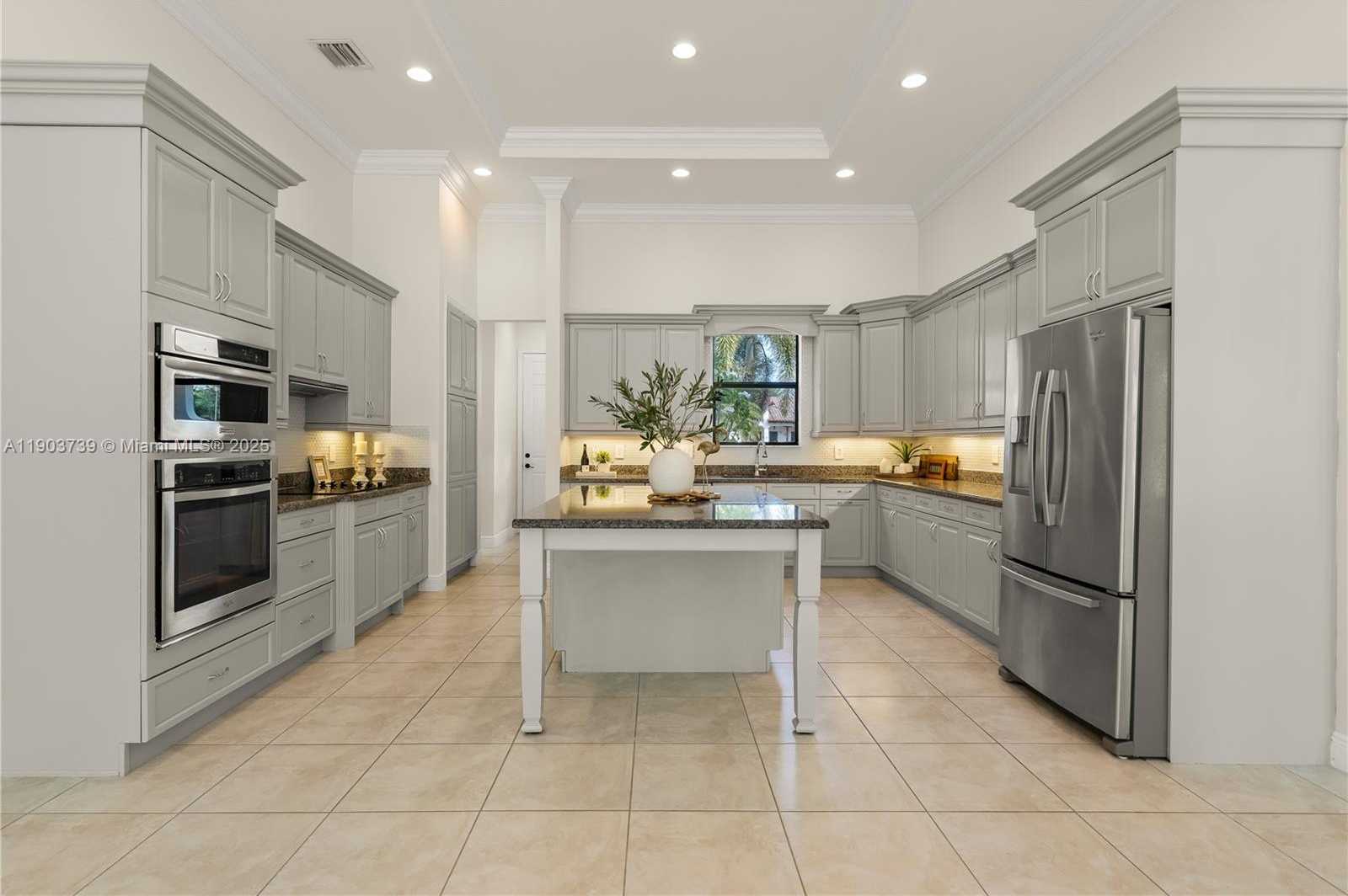 Small Image of 4415 PARKSIDE RD, Davie Number 17