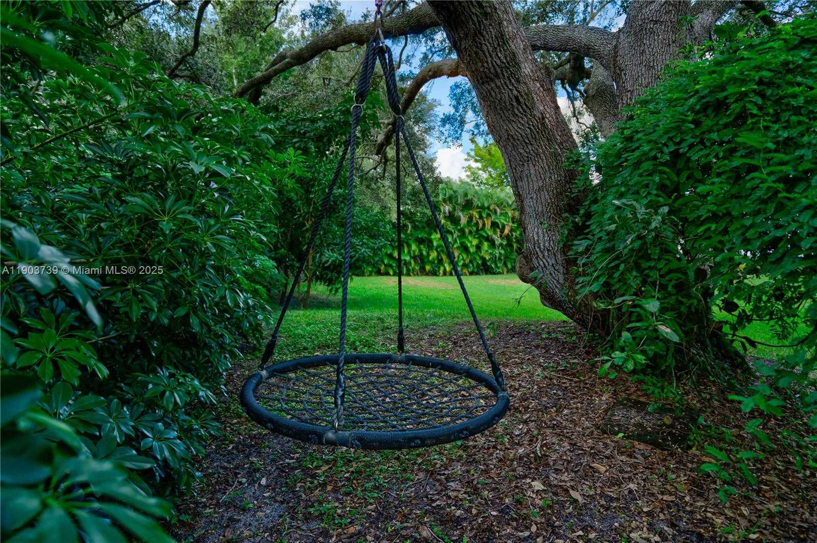 Small Image of 4415 PARKSIDE RD, Davie Number 27