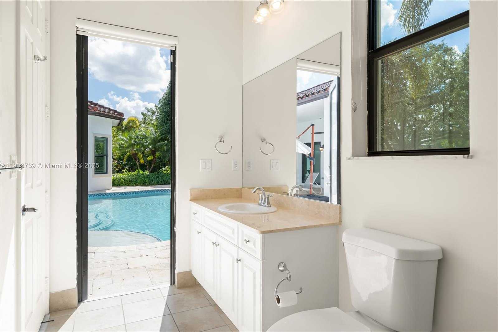 Small Image of 4415 PARKSIDE RD, Davie Number 39