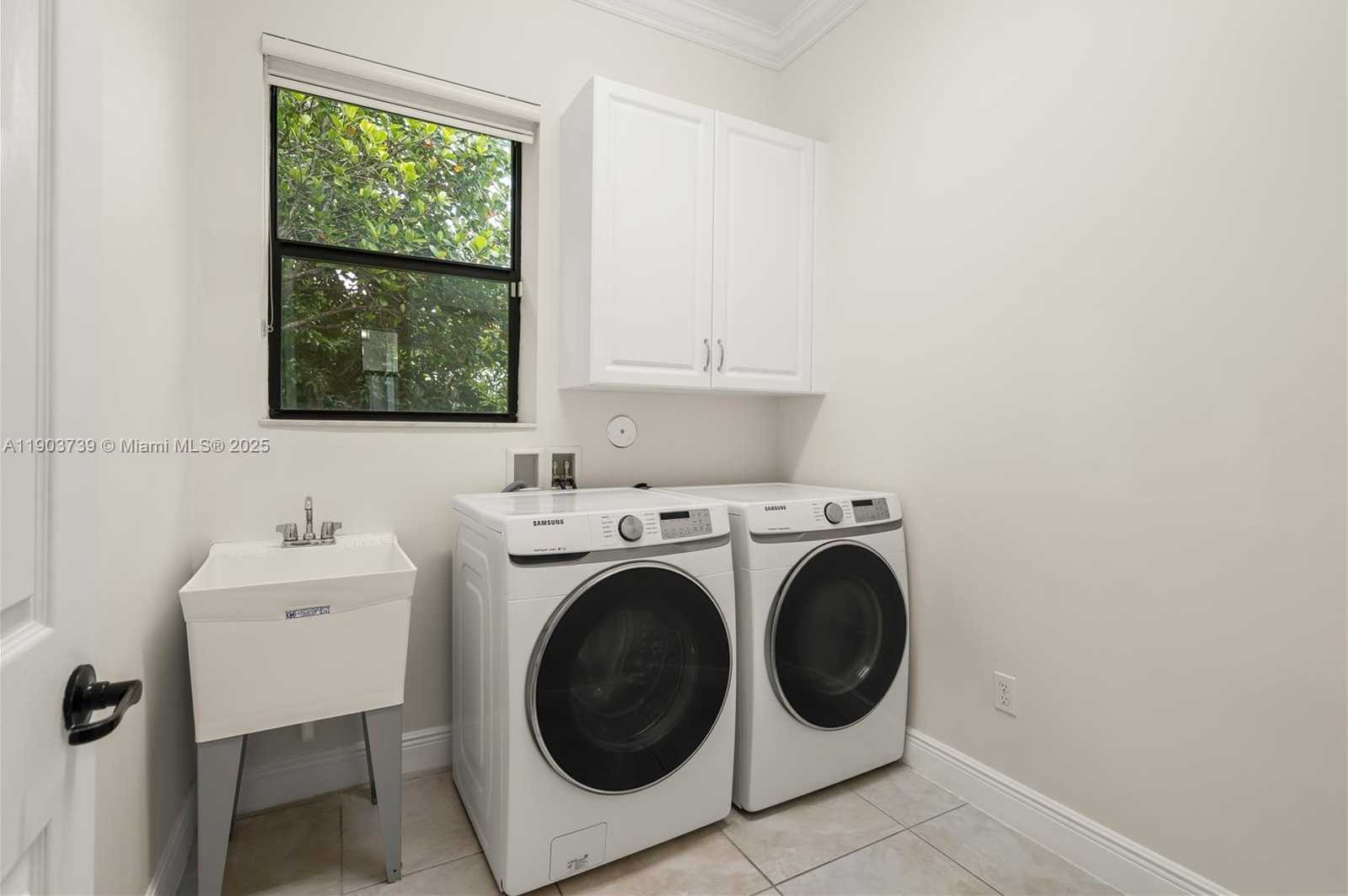 Small Image of 4415 PARKSIDE RD, Davie Number 42