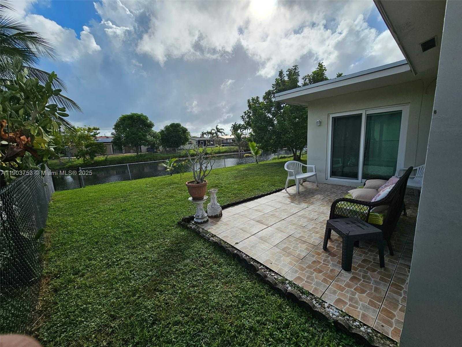 Small Image of 9590 NORTH WEST 21ST MNR, Sunrise Number 24