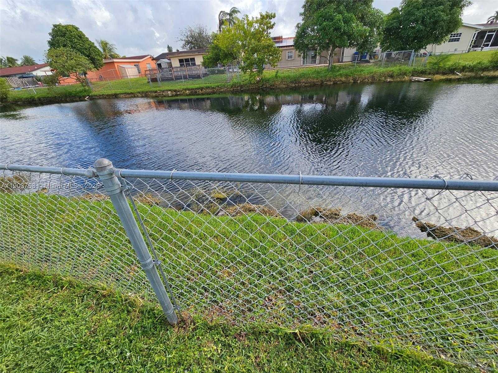 Small Image of 9590 NORTH WEST 21ST MNR, Sunrise Number 25