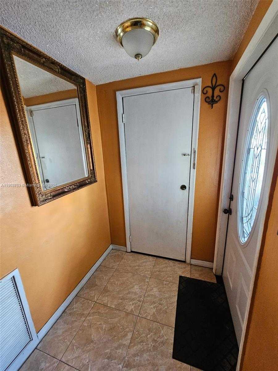 Small Image of 9590 NORTH WEST 21ST MNR, Sunrise Number 8