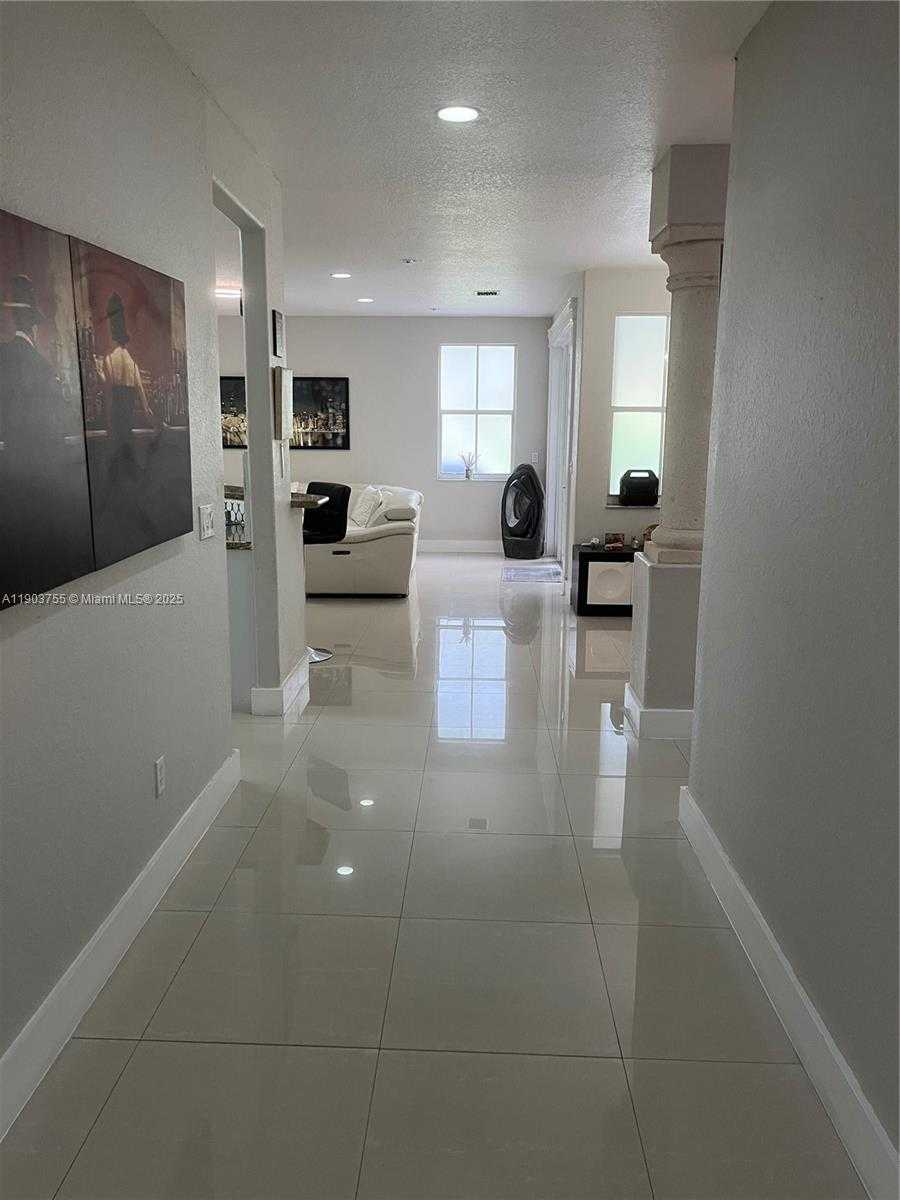 Small Image of 16801 SOUTH WEST 38 STREET, Miramar Number 17