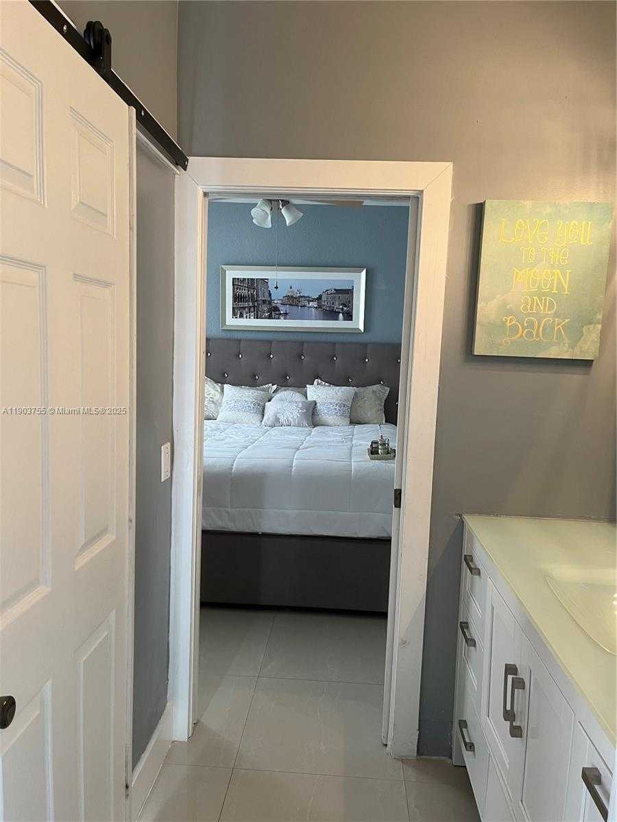 Small Image of 16801 SOUTH WEST 38 STREET, Miramar Number 35