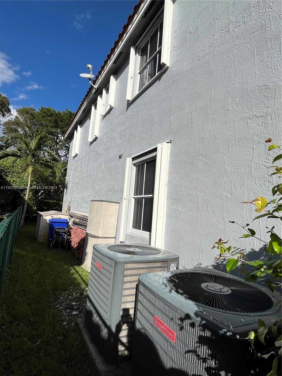 Small Image of 16801 SOUTH WEST 38 STREET, Miramar Number 55