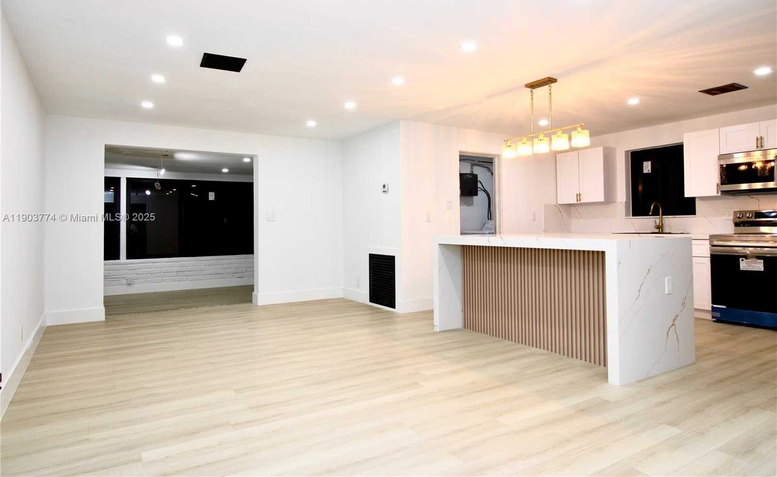 Small Image of 3611 NORTH EAST 17TH AVE, Pompano Beach Number 13