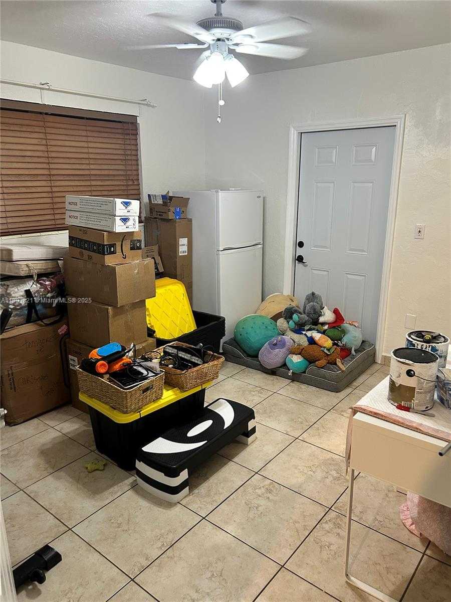 Small Image of 6341 EAST 6TH AVE, Hialeah Number 12