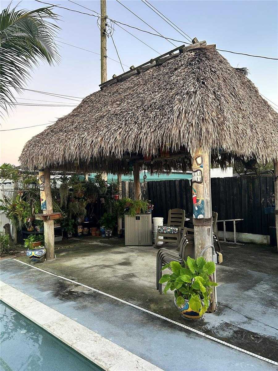 Small Image of 6341 EAST 6TH AVE, Hialeah Number 17