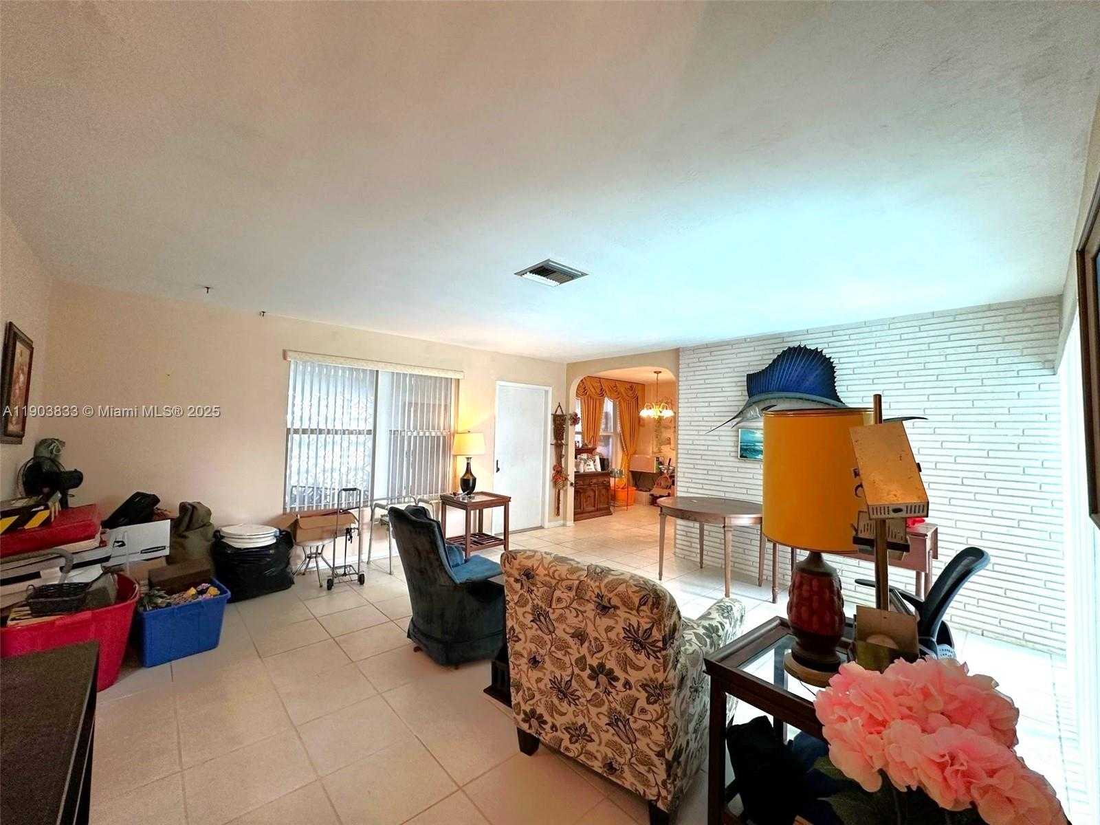 Small Image of 2431 SABAL PALM DR, Miramar Number 11