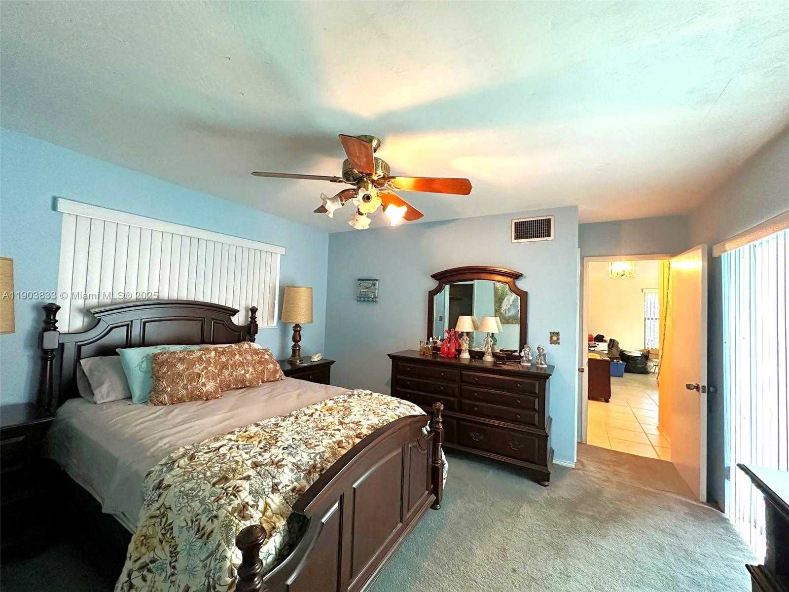 Small Image of 2431 SABAL PALM DR, Miramar Number 13