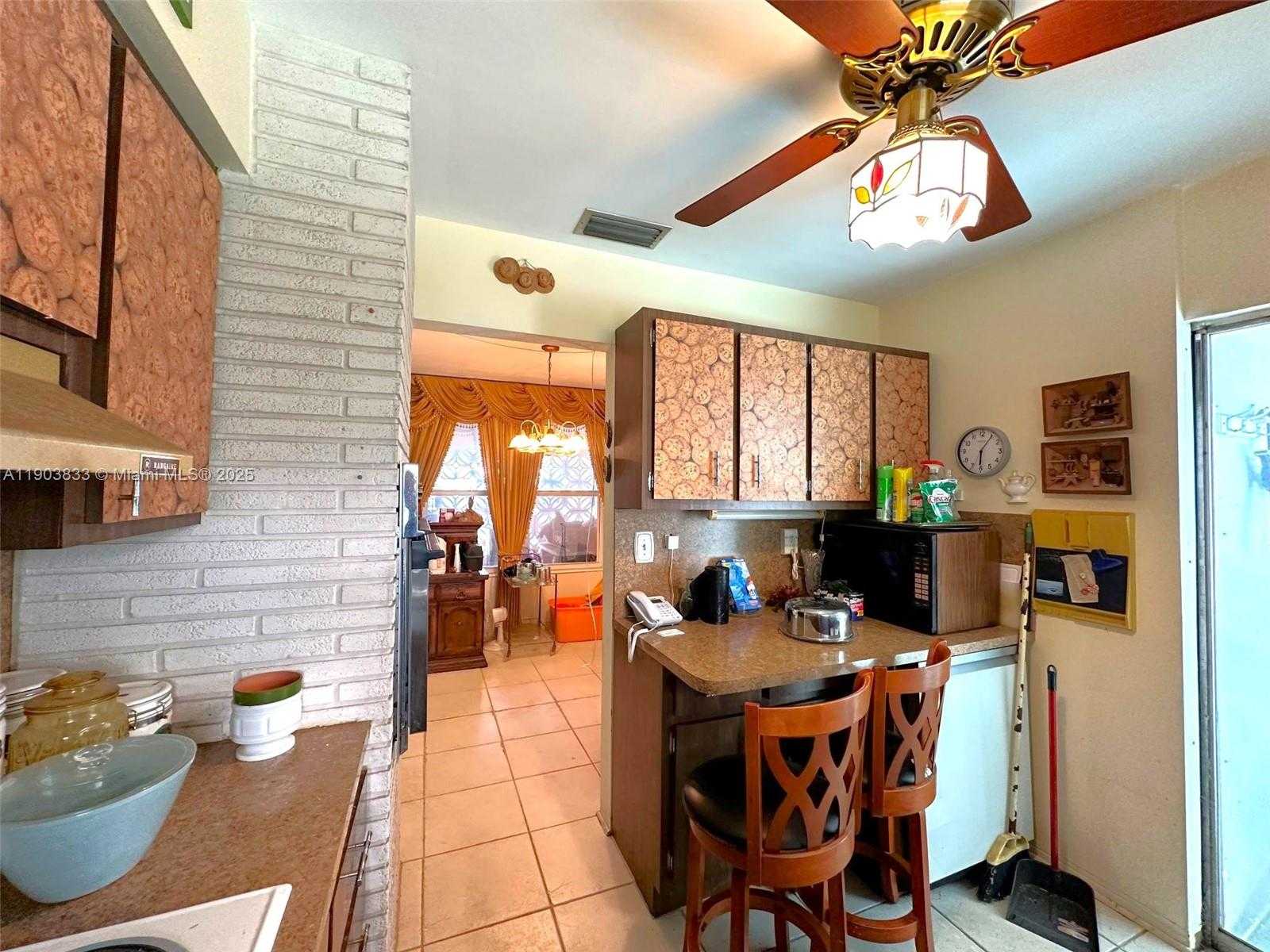 Small Image of 2431 SABAL PALM DR, Miramar Number 4