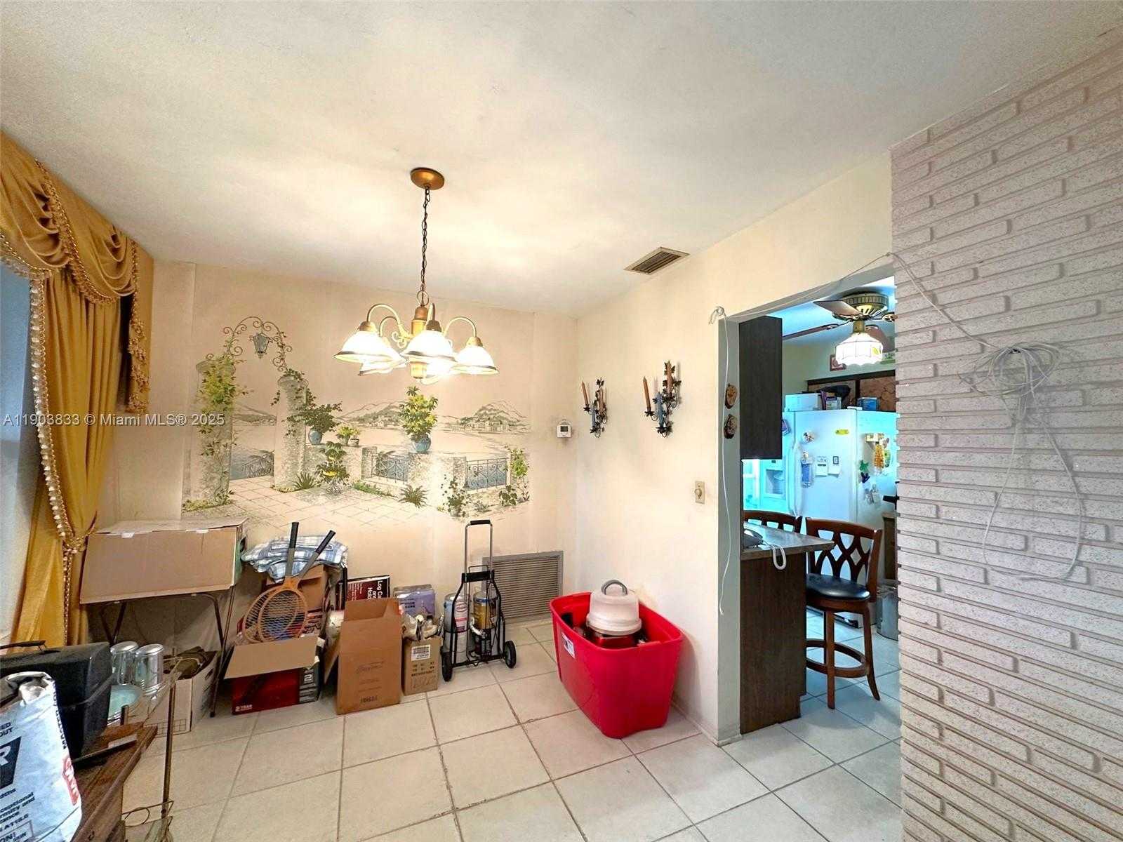 Small Image of 2431 SABAL PALM DR, Miramar Number 6