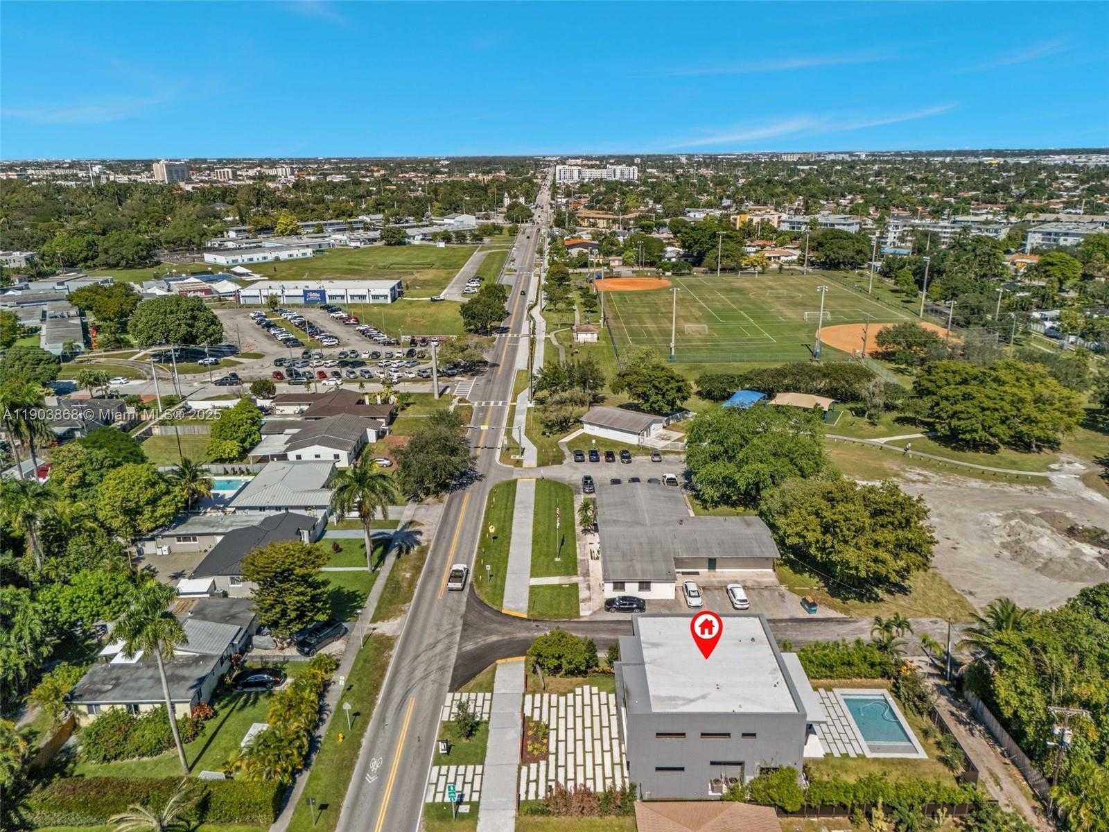 Small Image of 549 EAST DR, Miami Springs Number 40