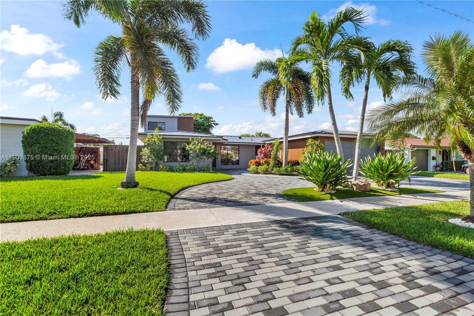 Small Image of 2108 NORTH EAST 63RD ST, Fort Lauderdale Number 3