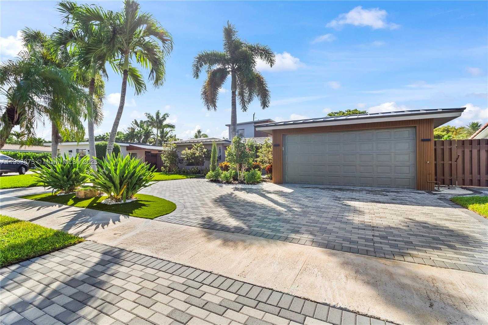 Small Image of 2108 NORTH EAST 63RD ST, Fort Lauderdale Number 30