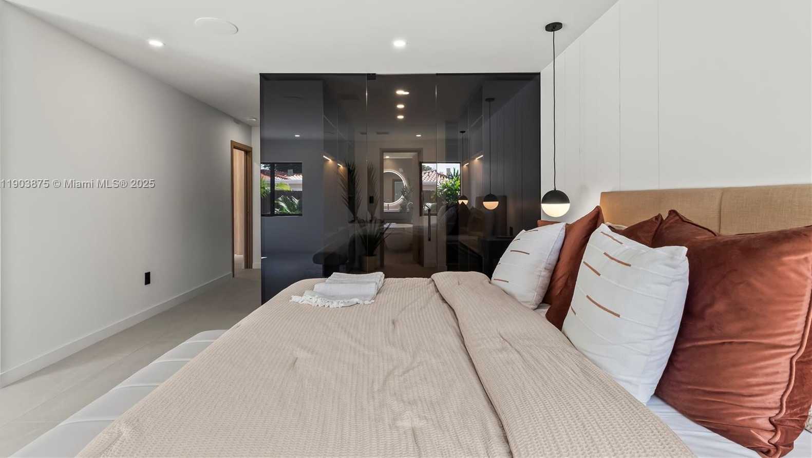 Small Image of 2108 NORTH EAST 63RD ST, Fort Lauderdale Number 56