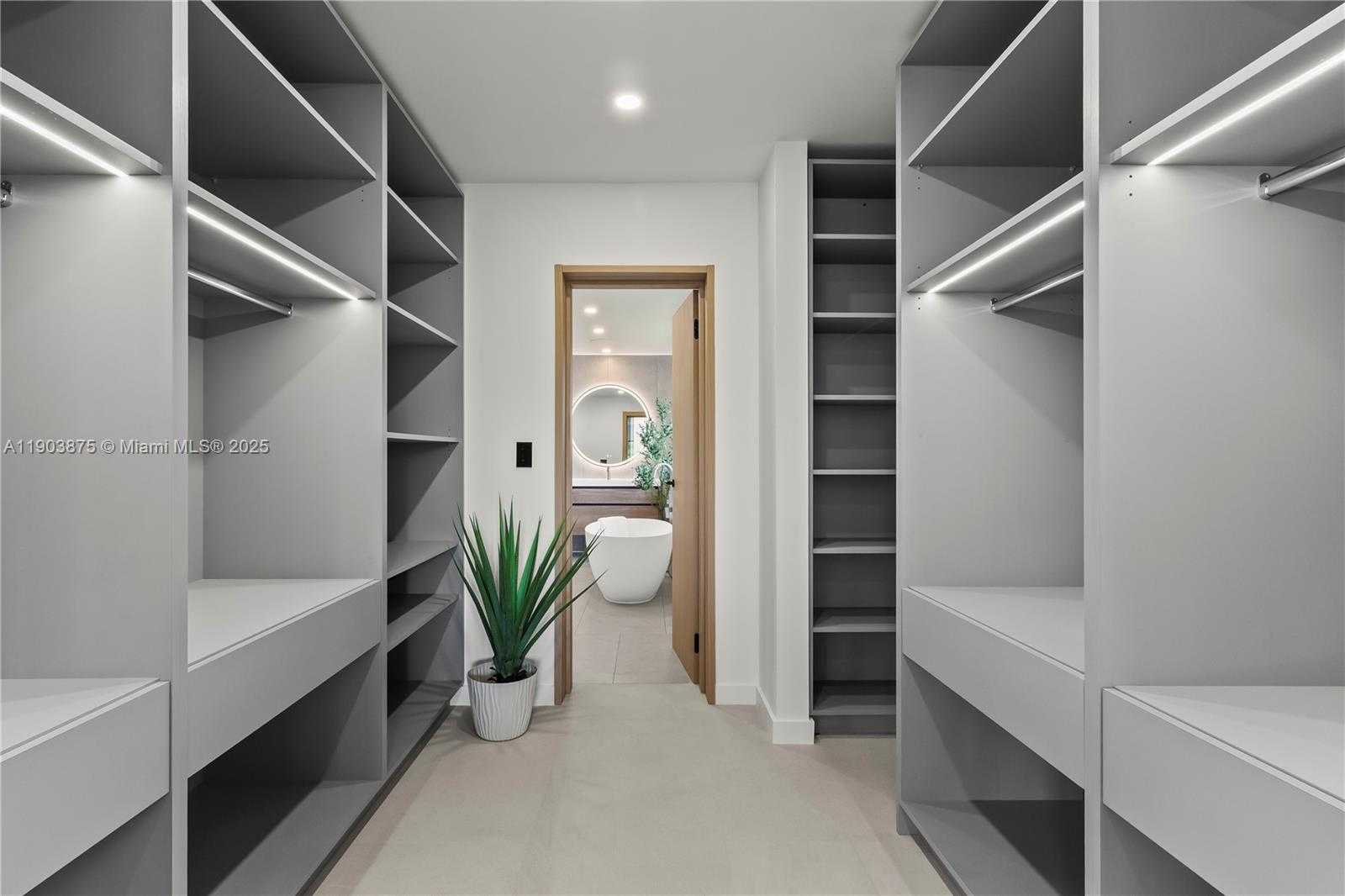 Small Image of 2108 NORTH EAST 63RD ST, Fort Lauderdale Number 58