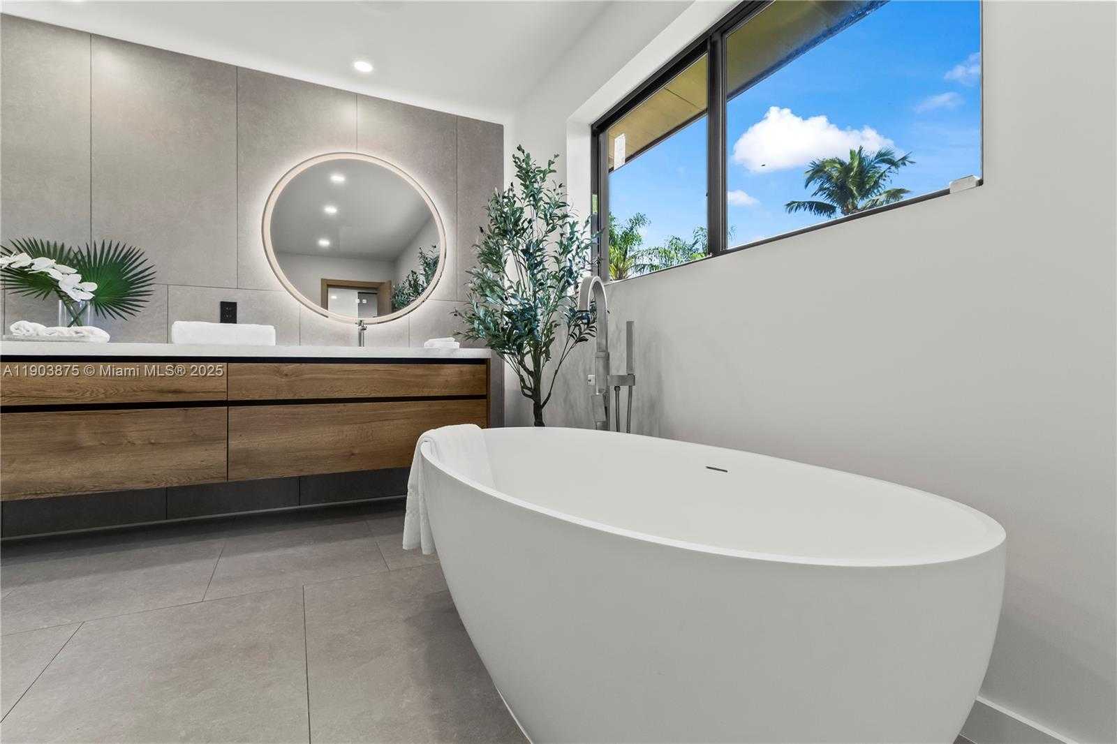 Small Image of 2108 NORTH EAST 63RD ST, Fort Lauderdale Number 61