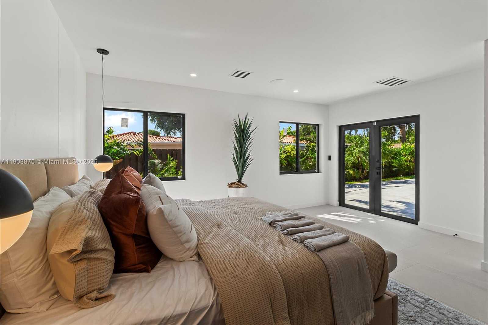 Small Image of 2108 NORTH EAST 63RD ST, Fort Lauderdale Number 66