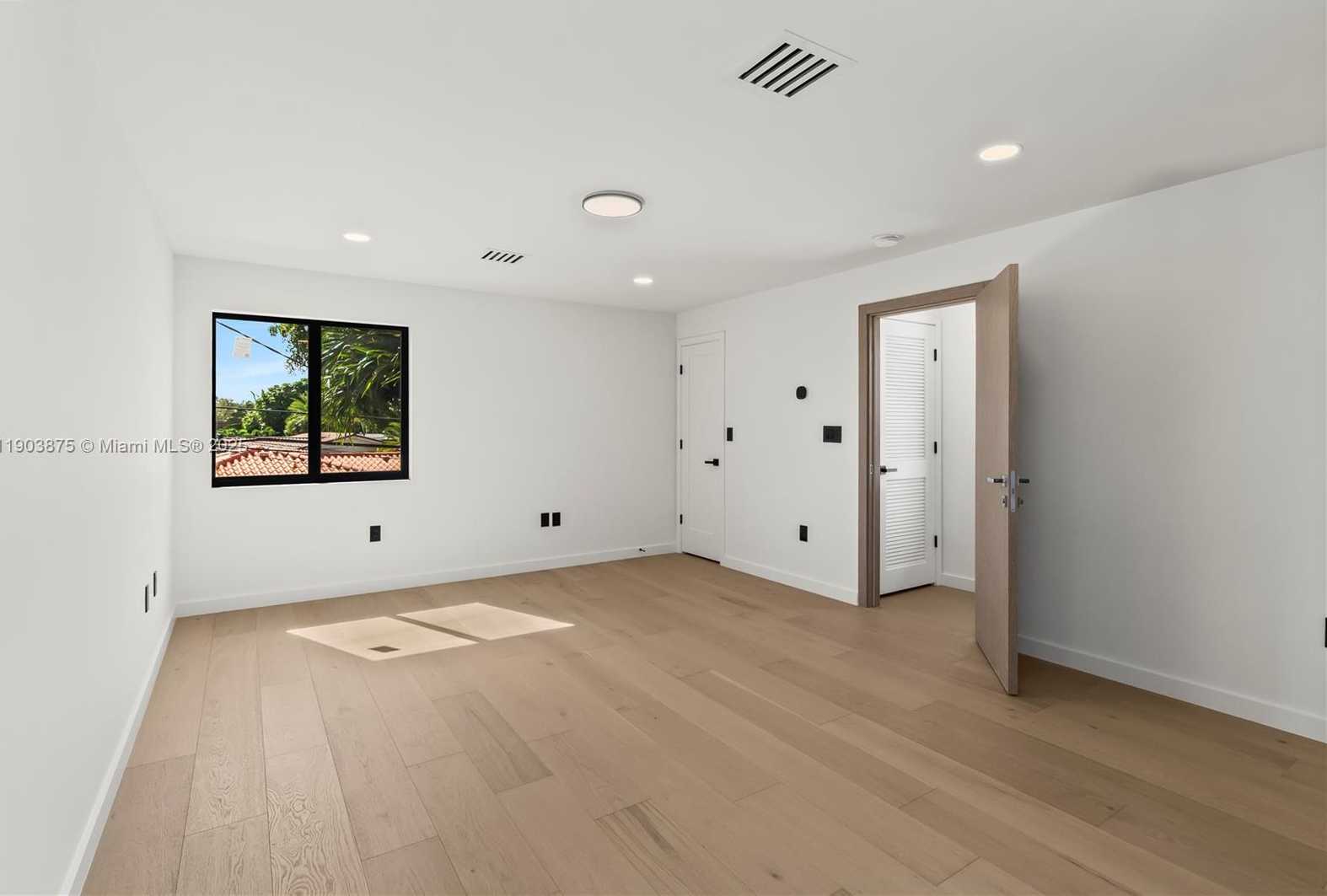 Small Image of 2108 NORTH EAST 63RD ST, Fort Lauderdale Number 72