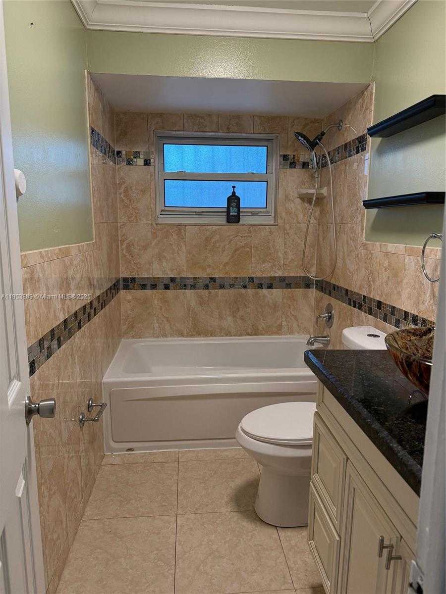 Small Image of 3834 NORTH WEST 209TH ST, Miami Gardens Number 15