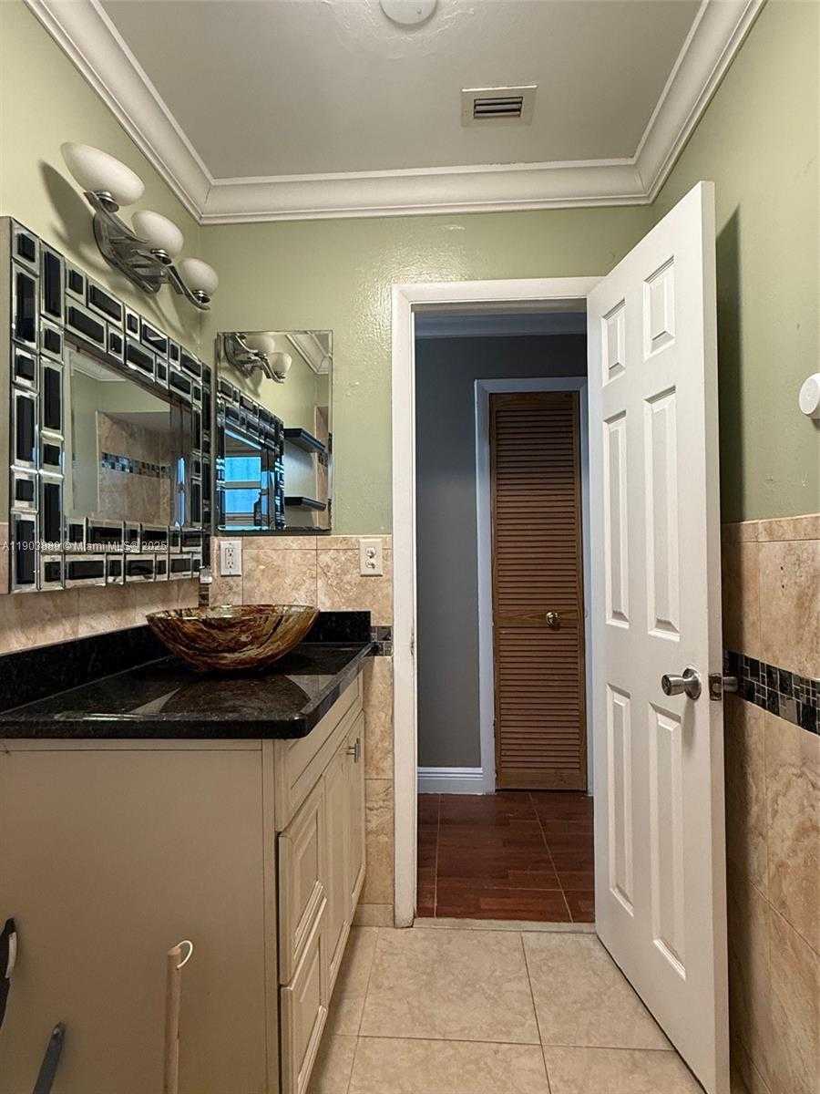 Small Image of 3834 NORTH WEST 209TH ST, Miami Gardens Number 16