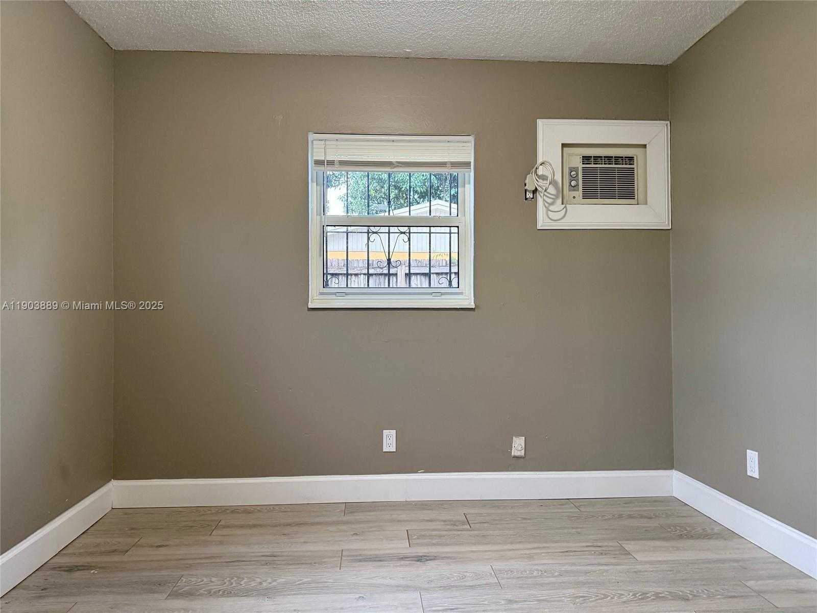 Small Image of 3834 NORTH WEST 209TH ST, Miami Gardens Number 20