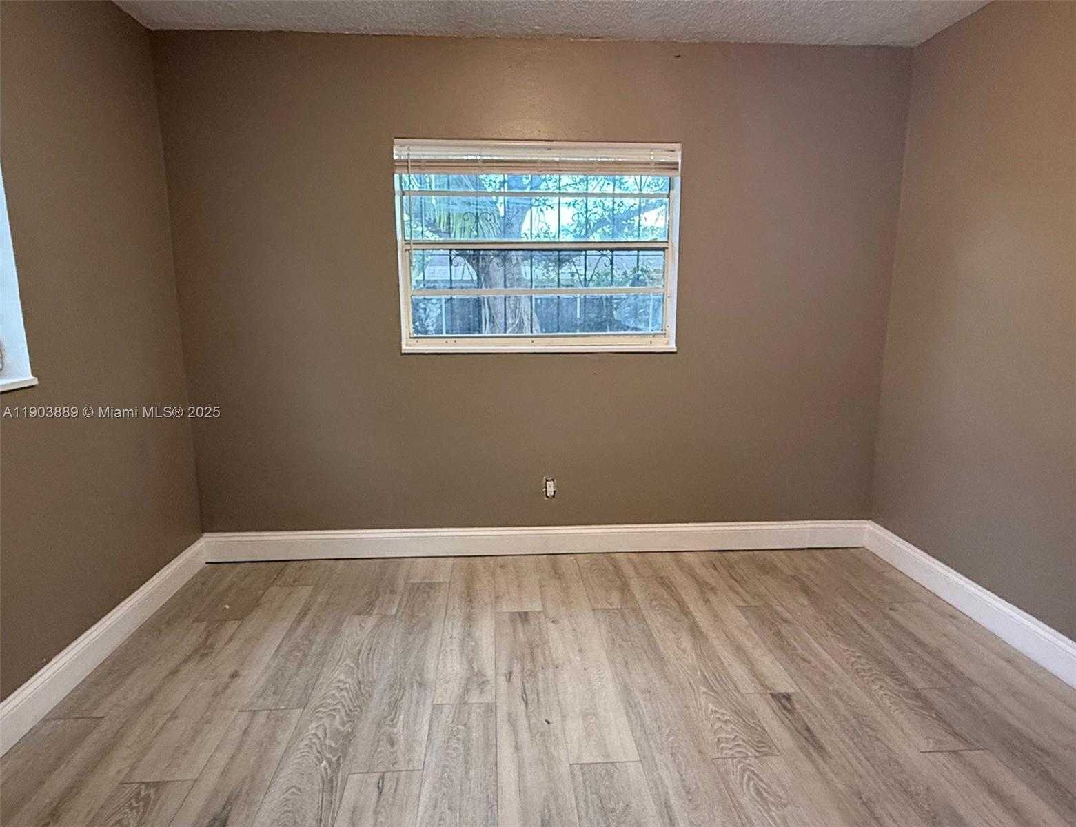 Small Image of 3834 NORTH WEST 209TH ST, Miami Gardens Number 22