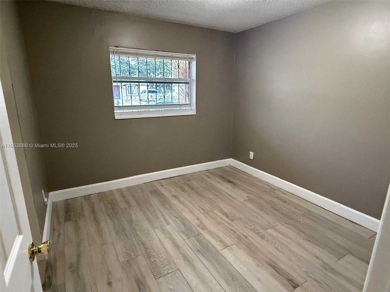 Small Image of 3834 NORTH WEST 209TH ST, Miami Gardens Number 25