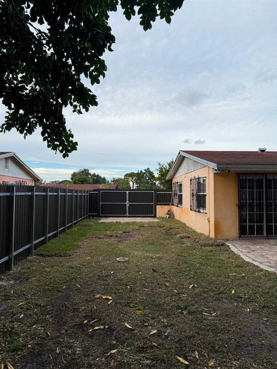 Small Image of 3834 NORTH WEST 209TH ST, Miami Gardens Number 28