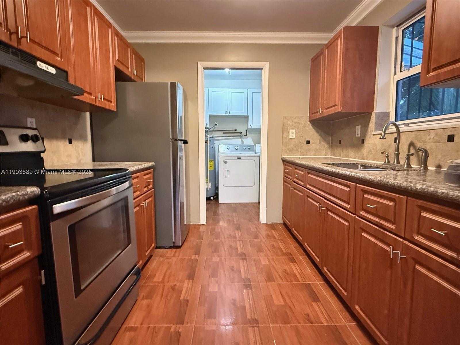 Small Image of 3834 NORTH WEST 209TH ST, Miami Gardens Number 6