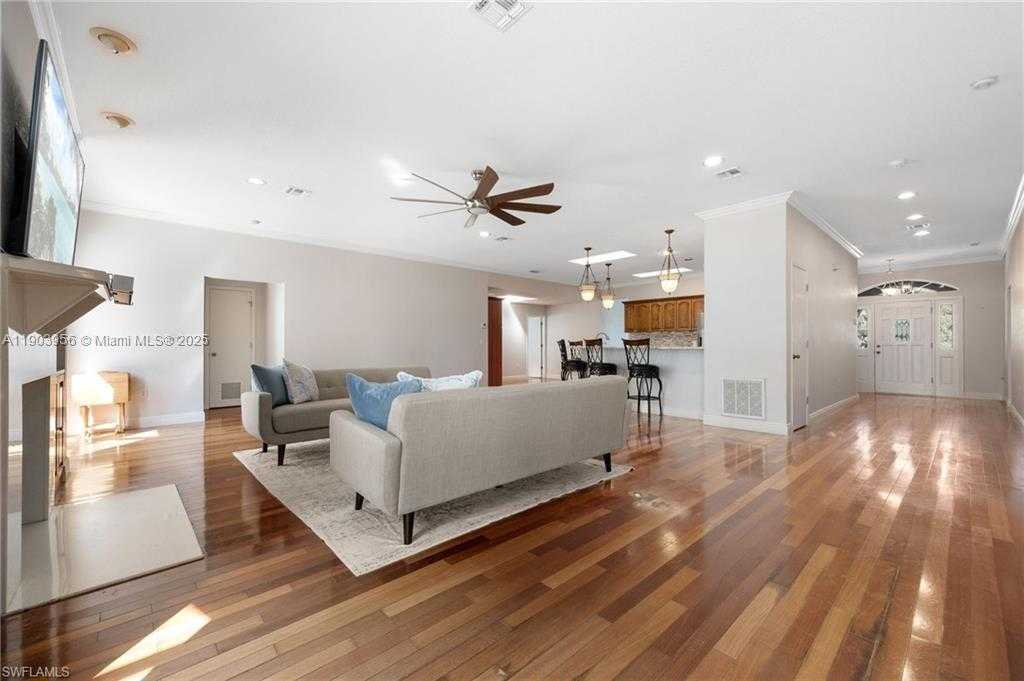 Small Image of 1261 RIVERBEND DR, Other City - In The State Of Florida Number 18