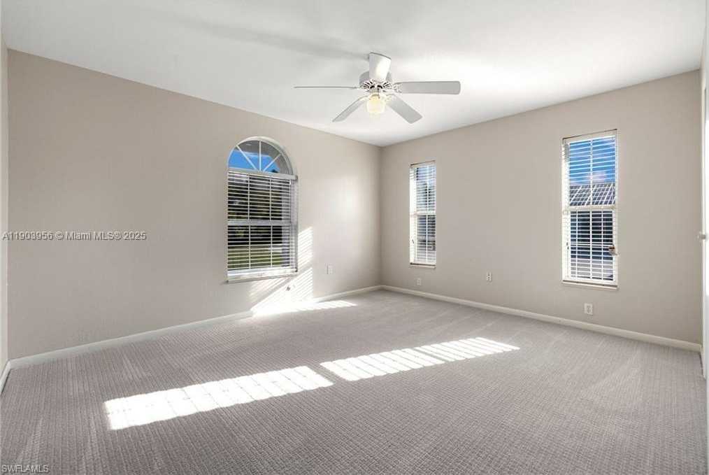 Small Image of 1261 RIVERBEND DR, Other City - In The State Of Florida Number 19