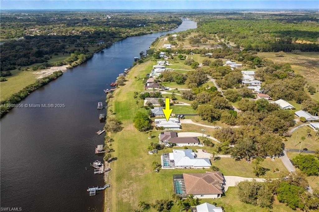 Small Image of 1261 RIVERBEND DR, Other City - In The State Of Florida Number 43