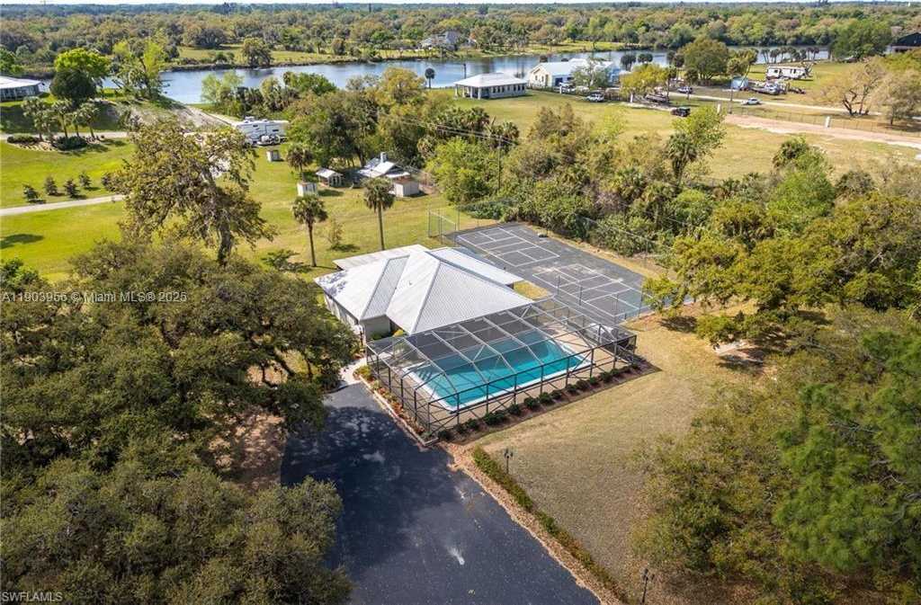 Small Image of 1261 RIVERBEND DR, Other City - In The State Of Florida Number 46