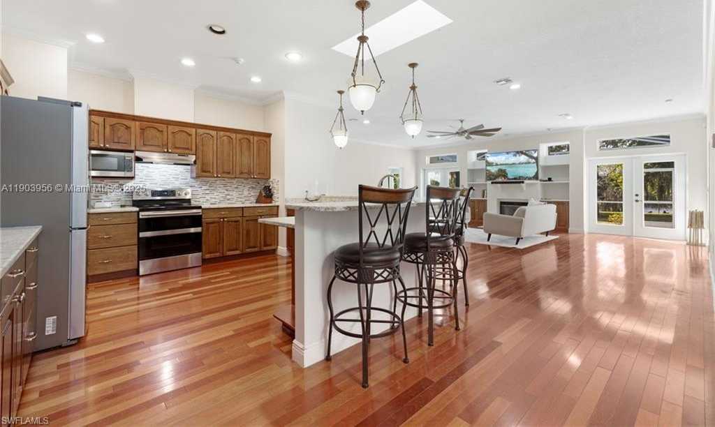 Small Image of 1261 RIVERBEND DR, Other City - In The State Of Florida Number 9