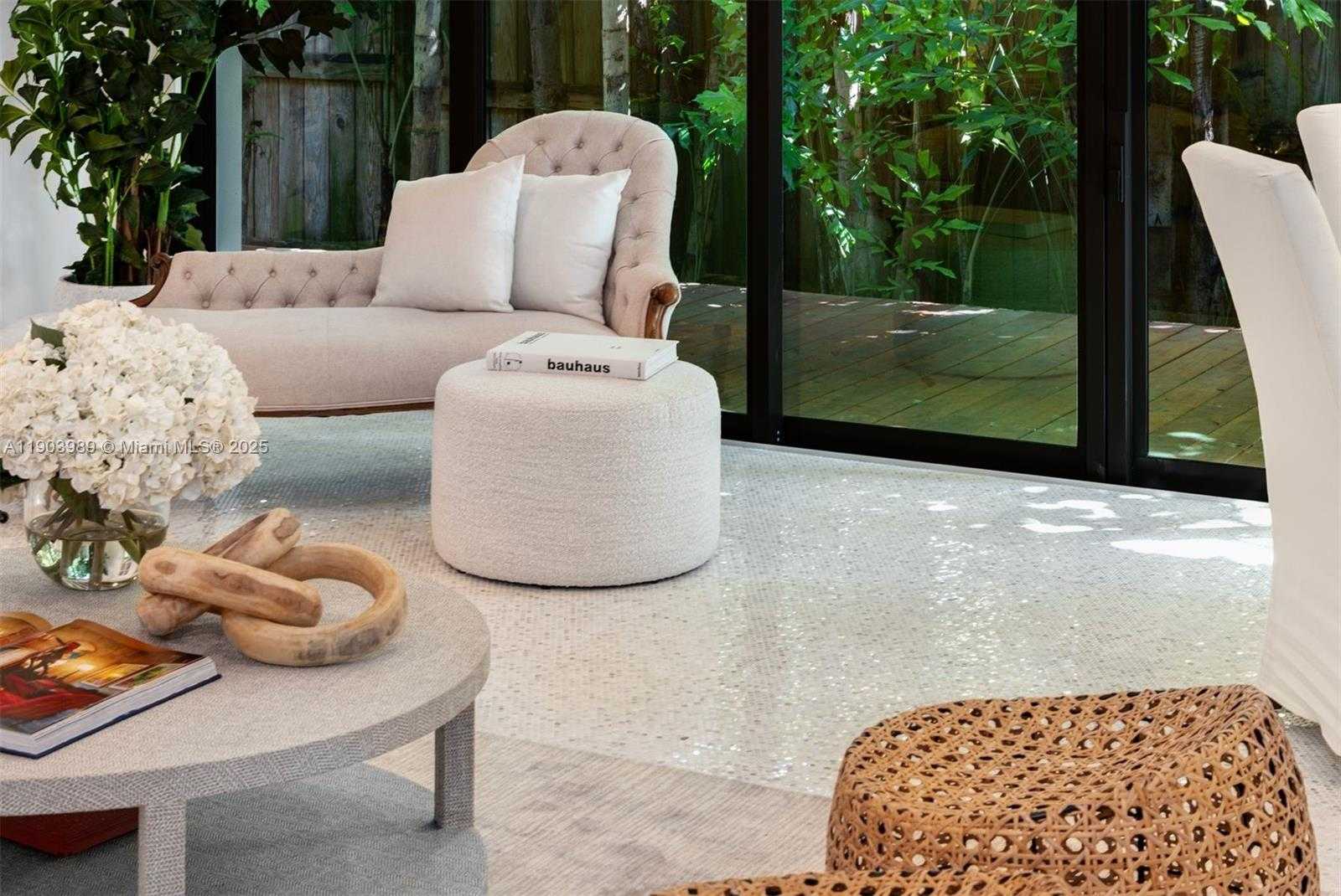 Small Image of 2530 ANDROS AVE, Miami Number 12