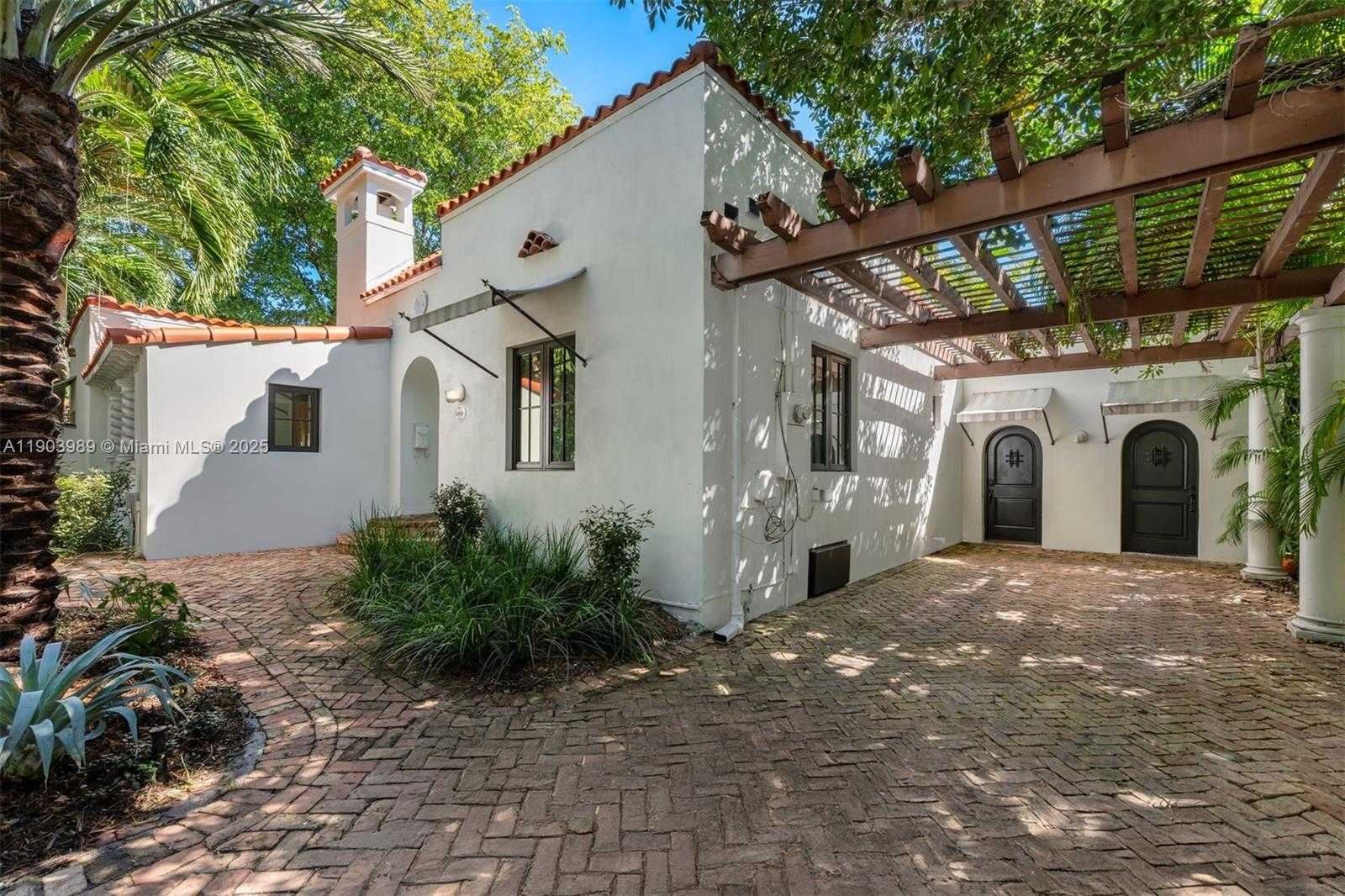 Small Image of 2530 ANDROS AVE, Miami Number 21