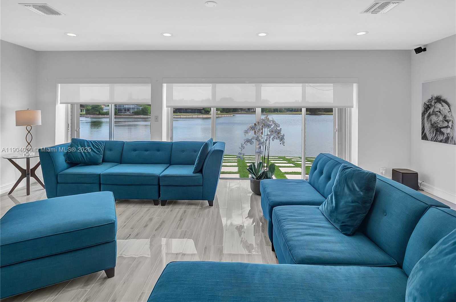 Small Image of 5602 WHITE CEDAR LN, Tamarac Number 11