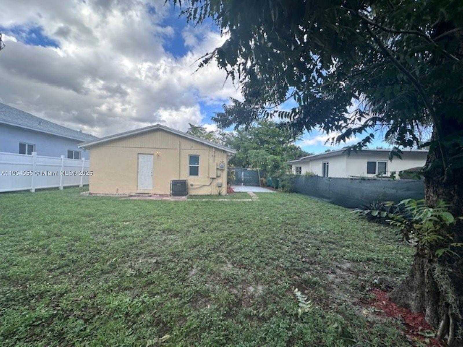 Small Image of 2898 NORTH WEST 6TH CT, Fort Lauderdale Number 14